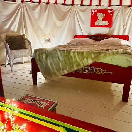 Bed and Breakfast Paradis & - Souvigné