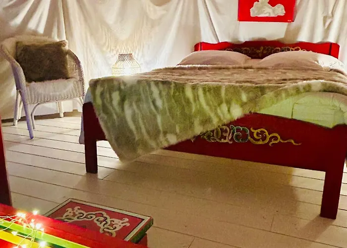 Couette-café Paradis & - Souvigné